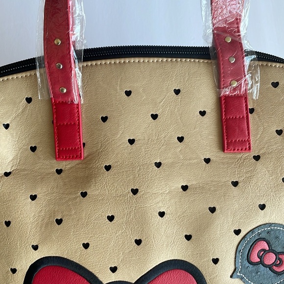 Hello Kitty Loungefly Handbag - Picture 11 of 11
